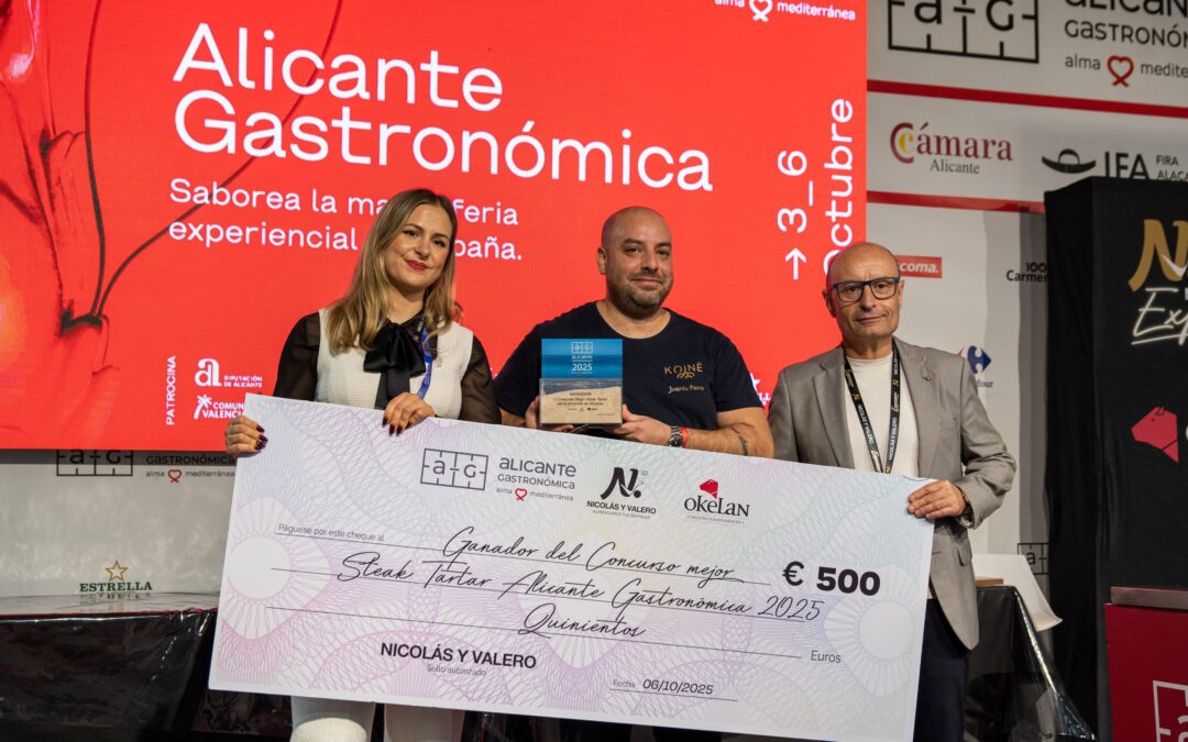Rodrigo Molino (Ondo by Rodrigo) y Juanlu Parra (Koiné Bistró), ganadores de los concursos de Mejor Tartar de Atún y Mejor Steak Tartar