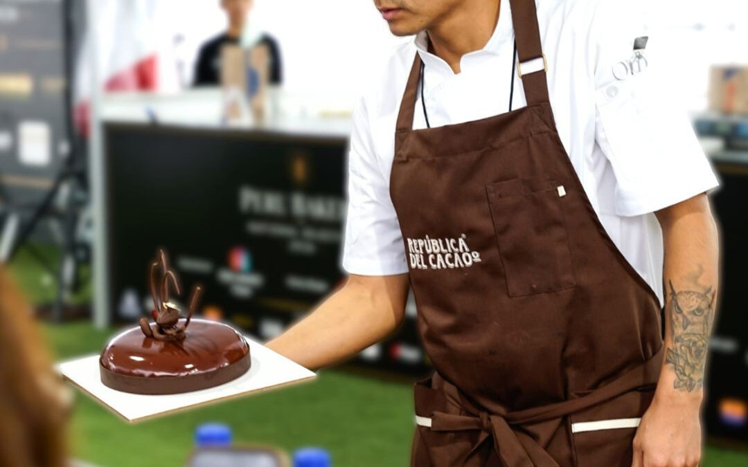 Christian Jiménez gana el certamen de Perú y representará a su país en el Premio Internacional Paco Torreblanca a la Mejor Tarta de Chocolate